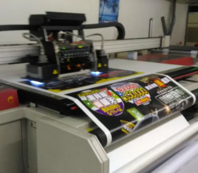 Máquina de impressão digital UV